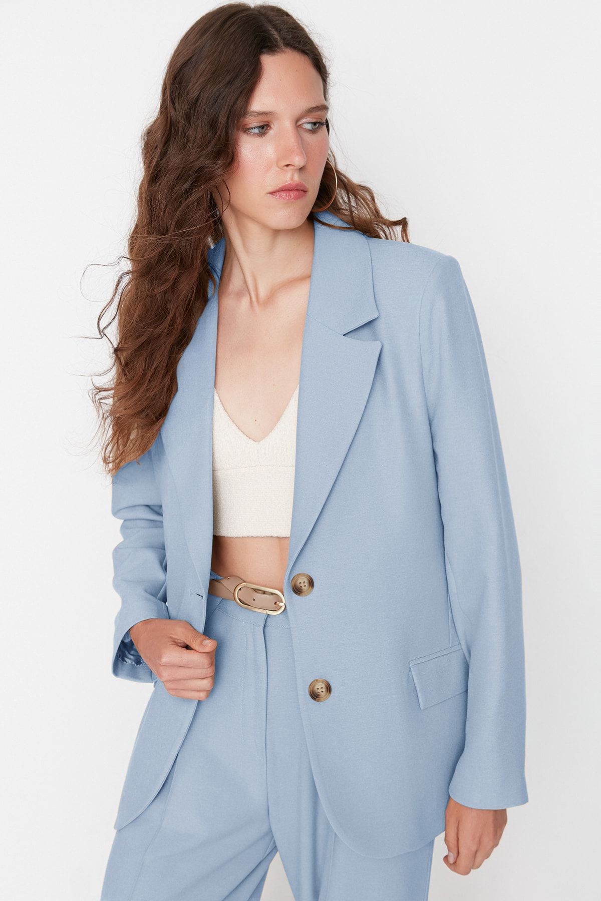 Trendyol Collection-Hellblaue, gewebte Blazerjacke mit regulärem Futter in limitierter Auflage TWOAW23BC00132 3