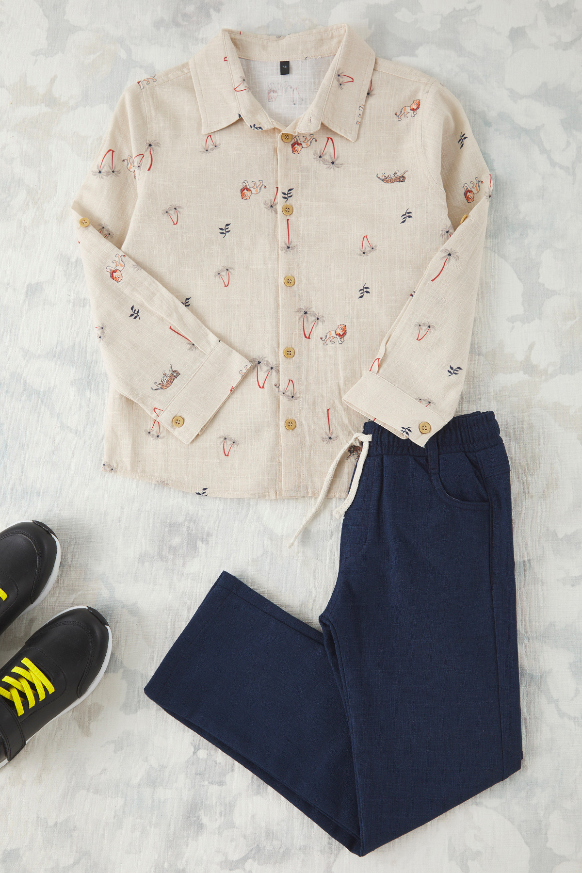 Trendyolmilla Kids Ekru Erkek Çocuk Pamuklu Animal Baskılı Gömlek Pantolon Dokuma Alt-Üst Takım TKDSS25AU00043