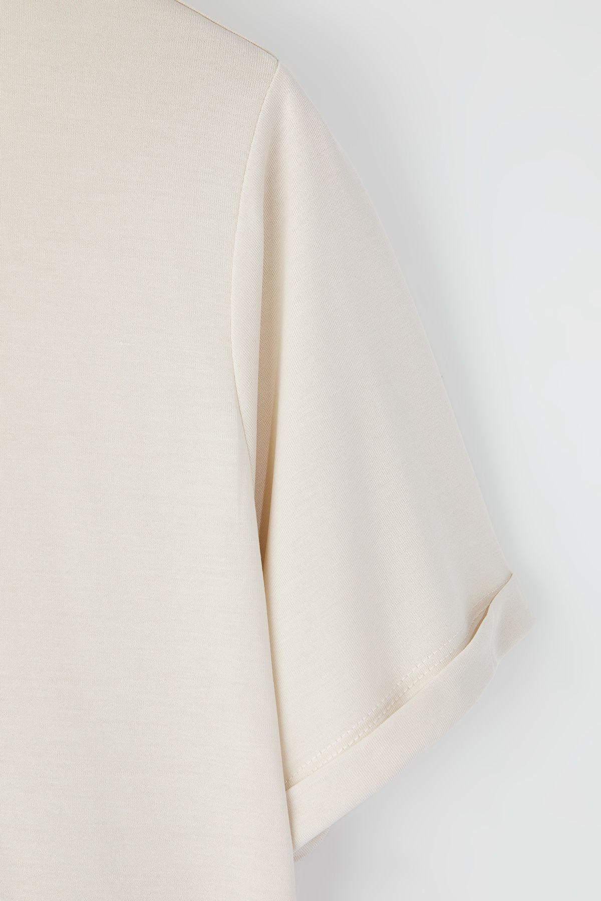 Trendyol Curve-Tricou bej cu decolteu modal, confortabil, de mărime mare, TBBSS25BF00054 7