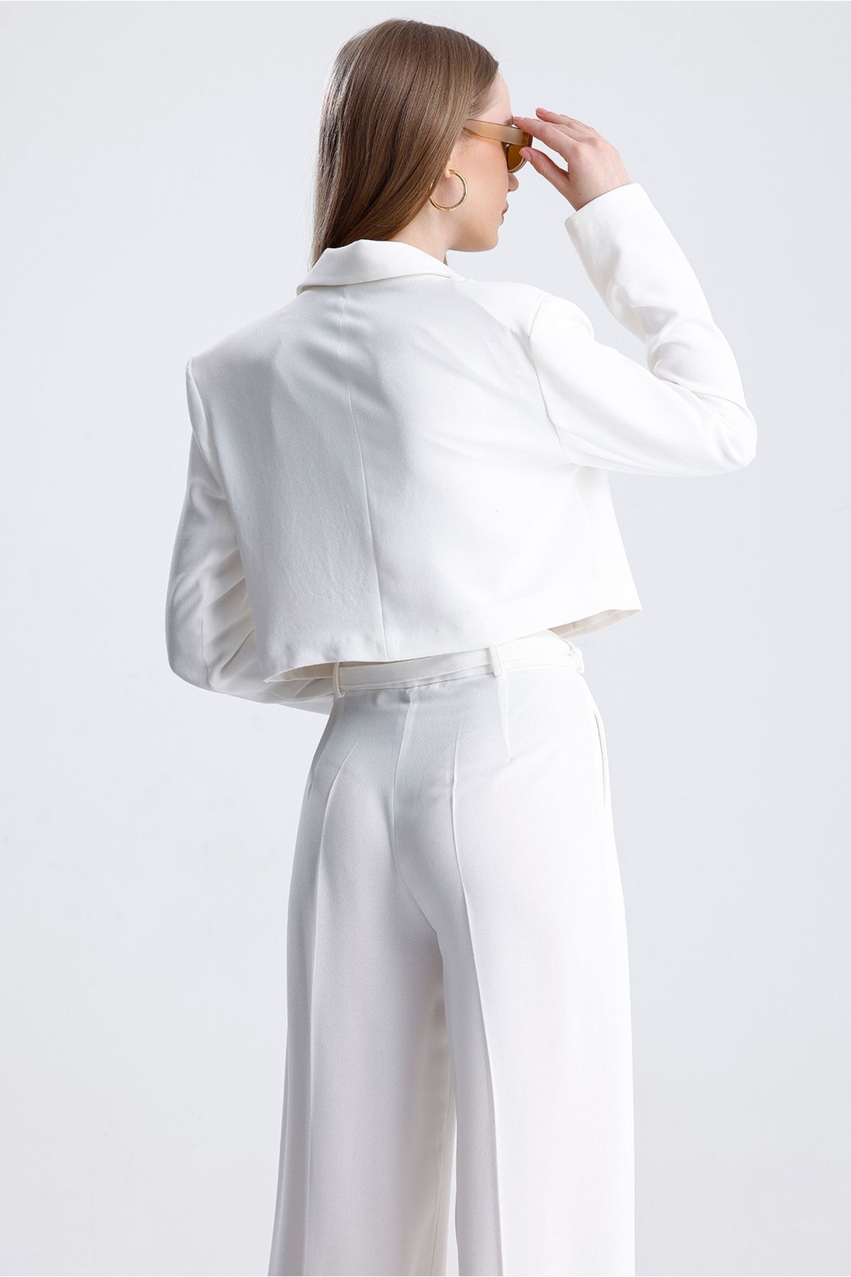 MD trend-Women's Tied Crop Jacket and Belted Palazzo Trousers Two Piece Set 5