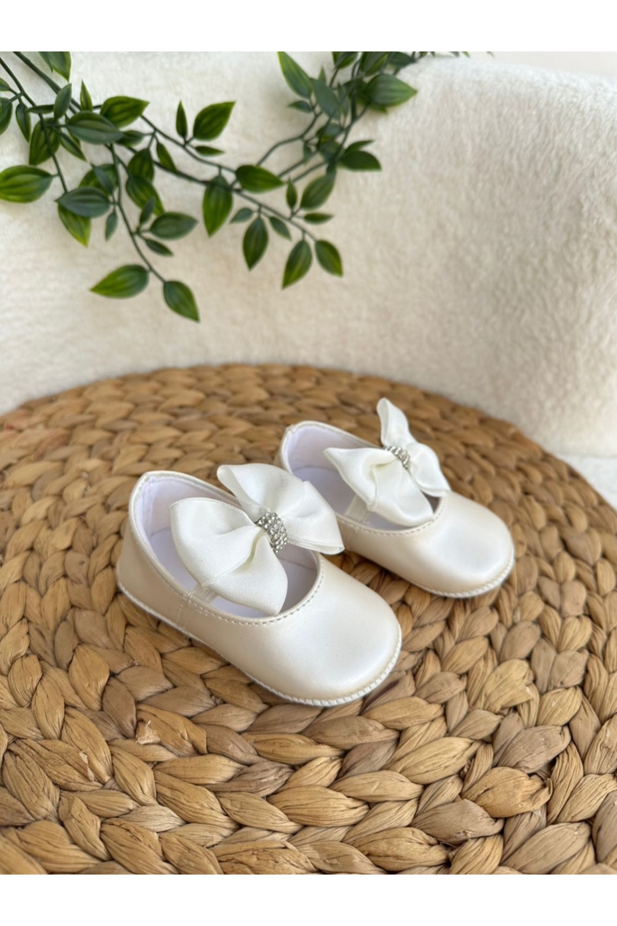 hira kids collection Kız Bebek Prenses Serisi Kristal Taşlı Patik Ayakkabı fotoğrafı 2 (önizleme)