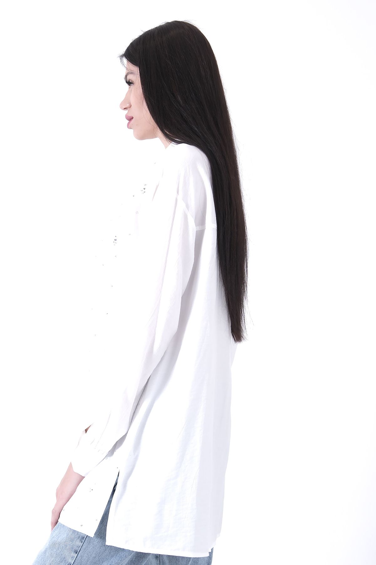 Feminist-Tunic Model with Hidden Buttons by Stone Detail 44510646 5