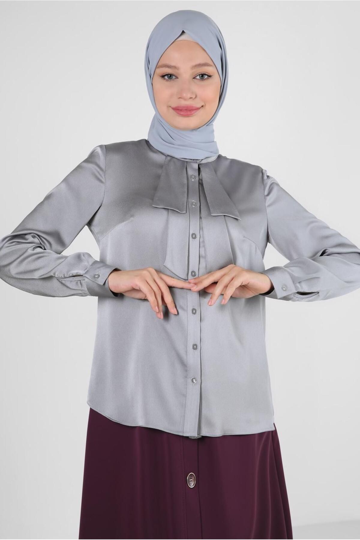 بلوز ساتن دکمه دار 43867 Alvina