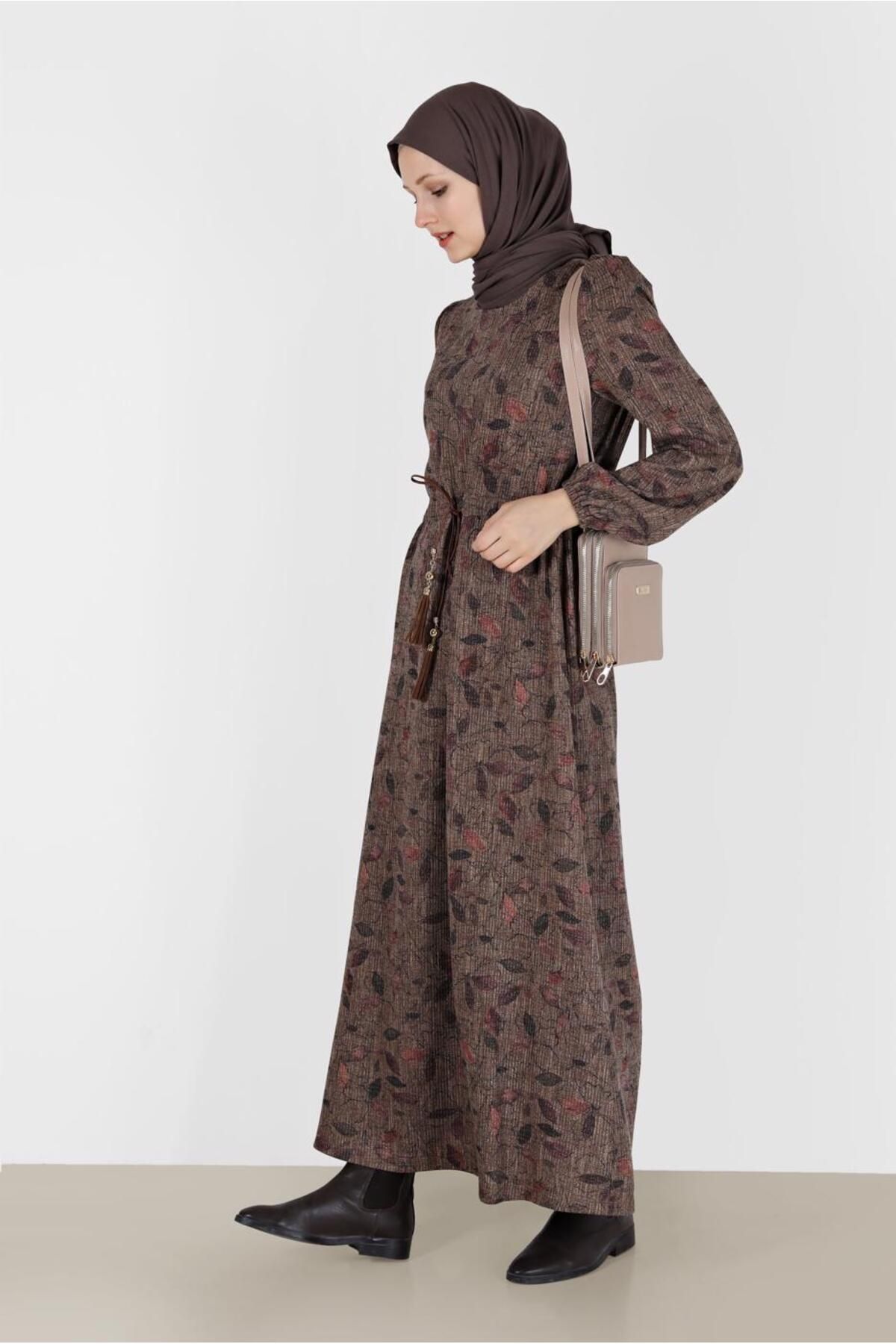 پیراهن پوشیده چند رنگ زنانه عناوین کمر با لباس لاستیکی 42336 آلوینا Alvina