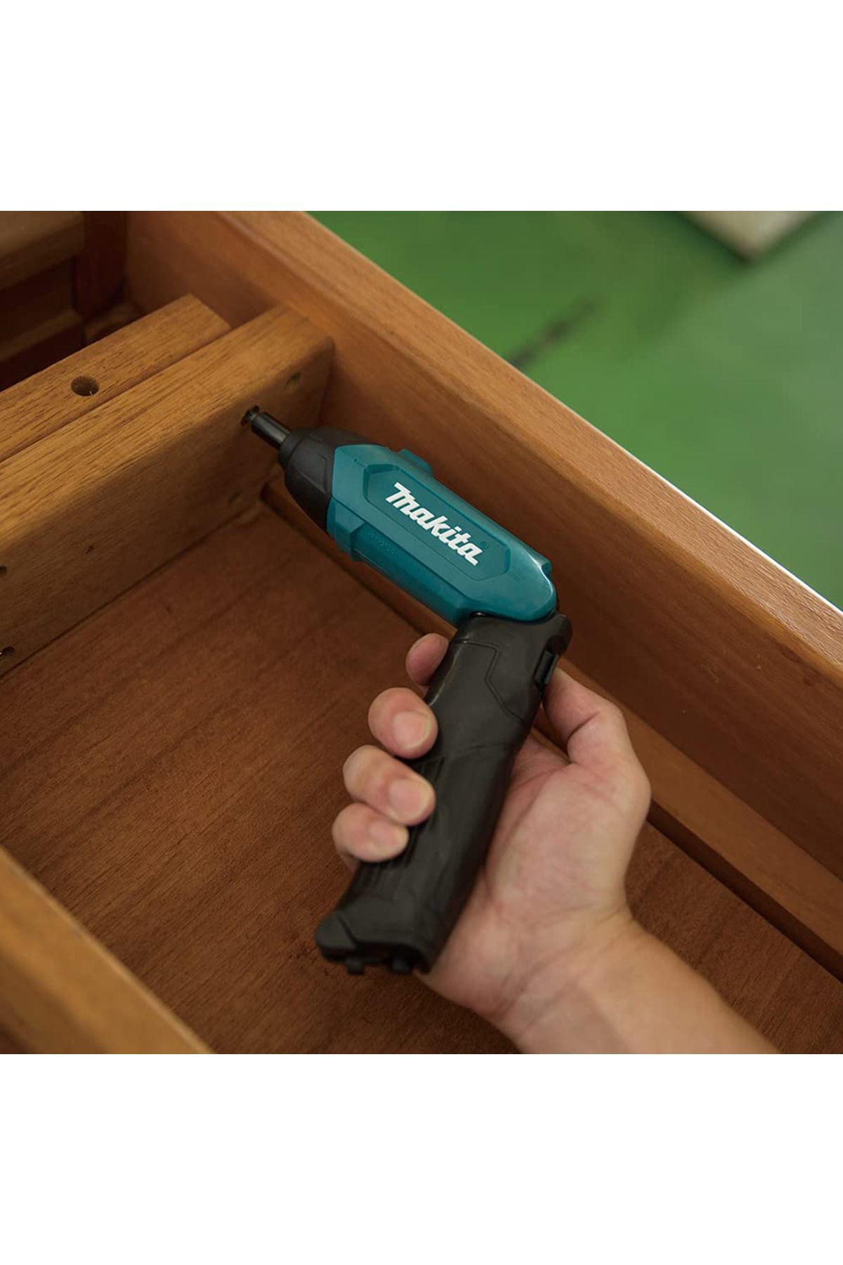 Makita-ماكيتا DF001DW مفك براغي لاسلكي (مع مجموعة رؤوس مفكات 81 قطعة)، 3.6 فولت، 4 نيوتن متر، 0.36 كجم 3