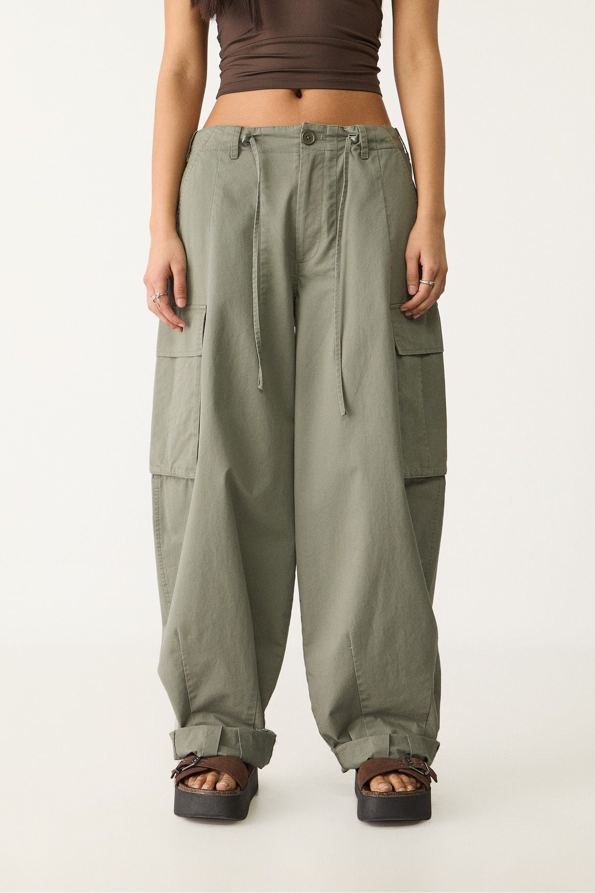 Stradivarius-Parachute cargo trousers 2