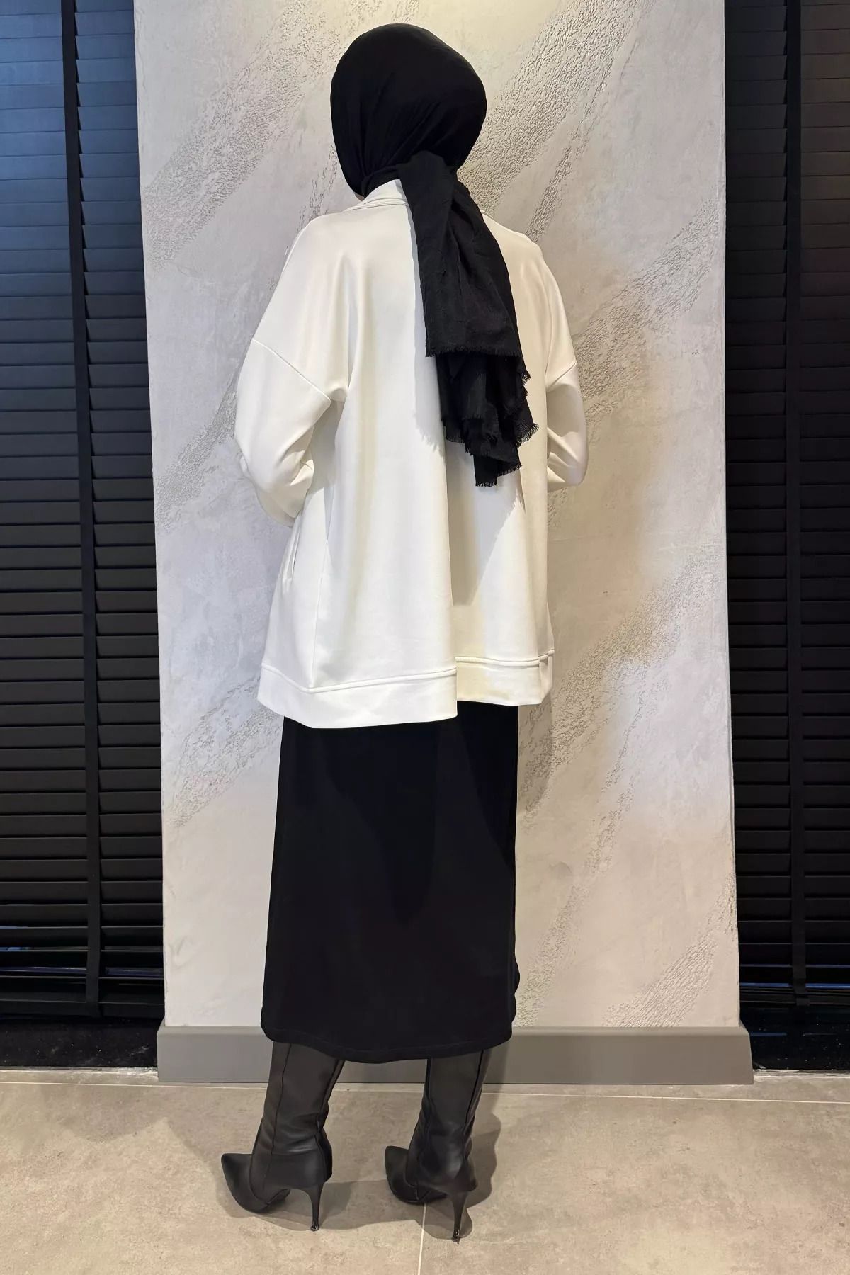julude-Black Crew Neck Zero Sleeve Underwear Dress 8