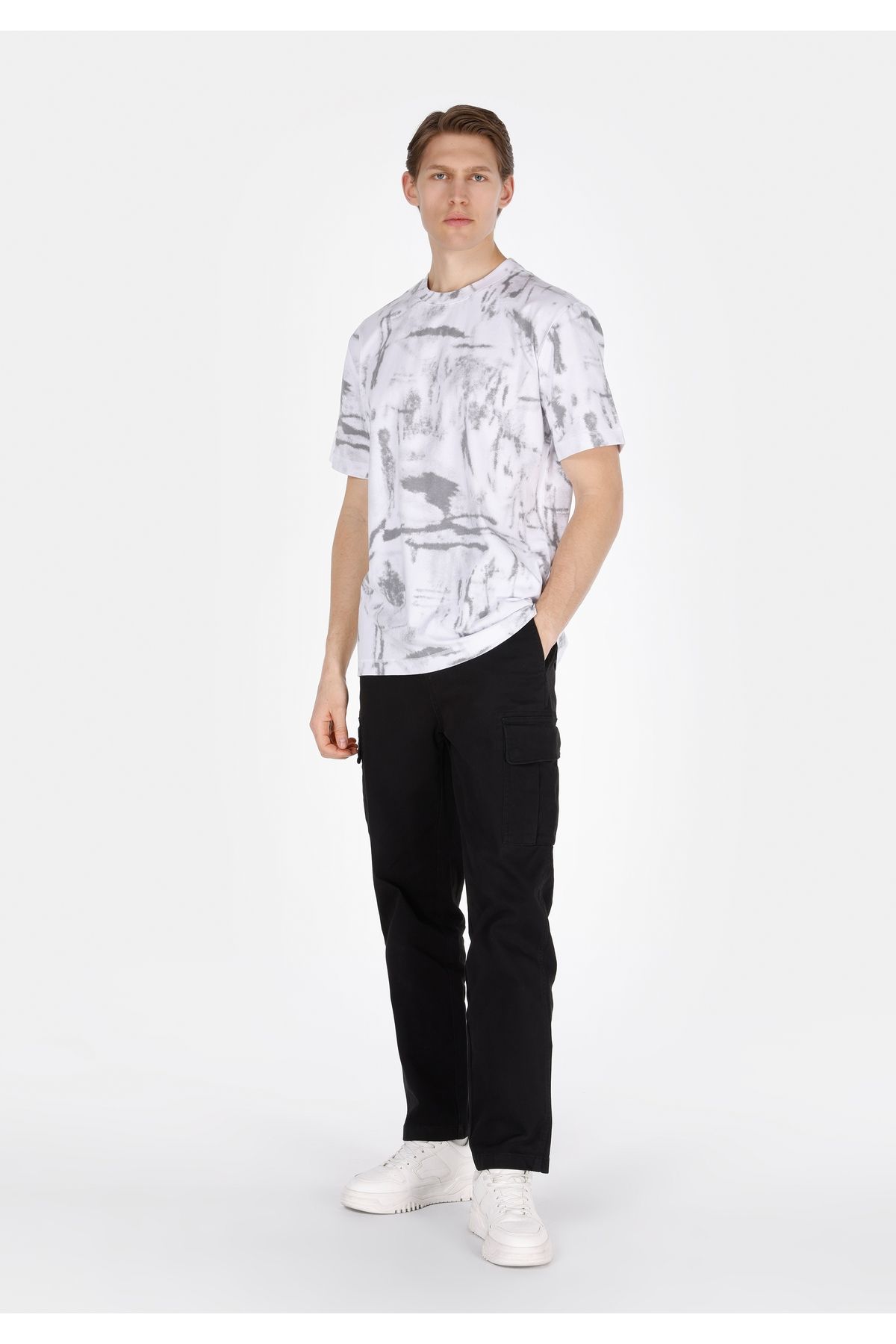 complete the look image