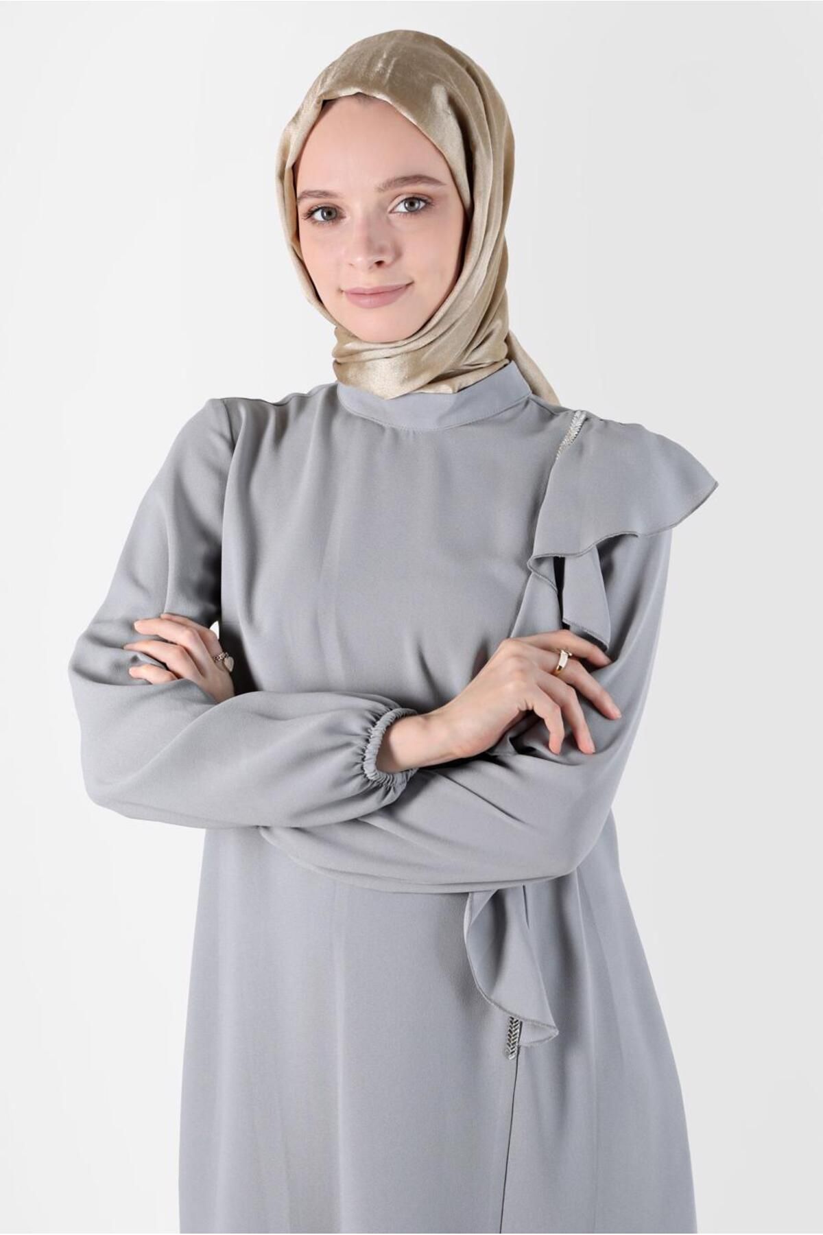 شلوار دونفره با جزئیات سنگی. تیم 30275 Alvina