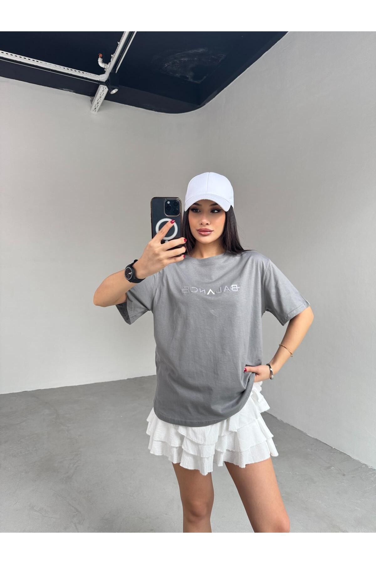 Cappmoda-T-925 Painting Gray Balance Embossed Printed Casual Cotton T-Shirt 2