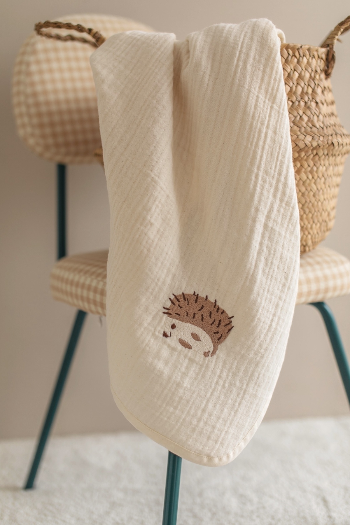 100% Organic Cotton 4-Tier Muslin Baby Blanket - 100x100cm Porcupine Embroidery Muslin Blanket Cover