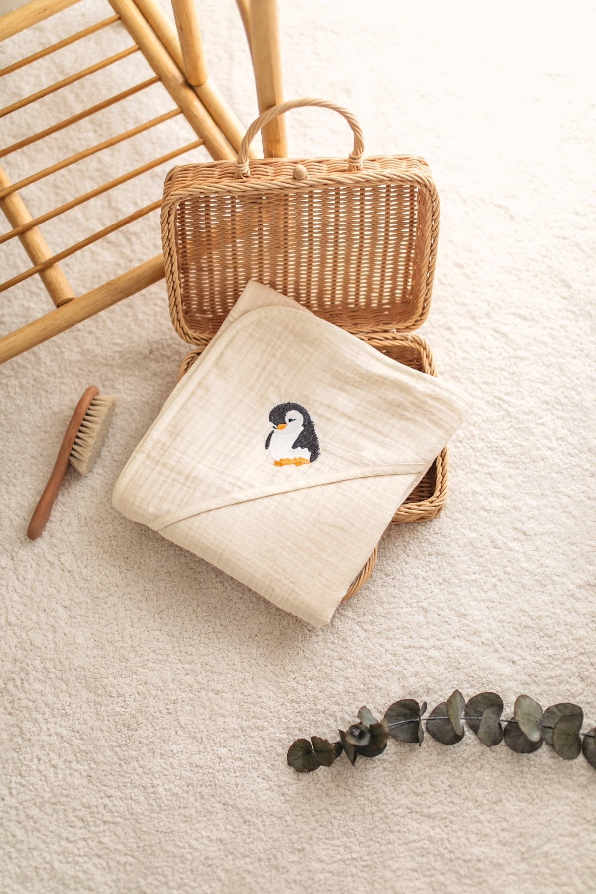 Bedeca %100 Organik Pamuk 4 Katlı Müslin Kundak – Penguen Nakışlı Bebek Çocuk 90x90cm Müslin Bornoz Havlu fotoğrafı 4 (önizleme)