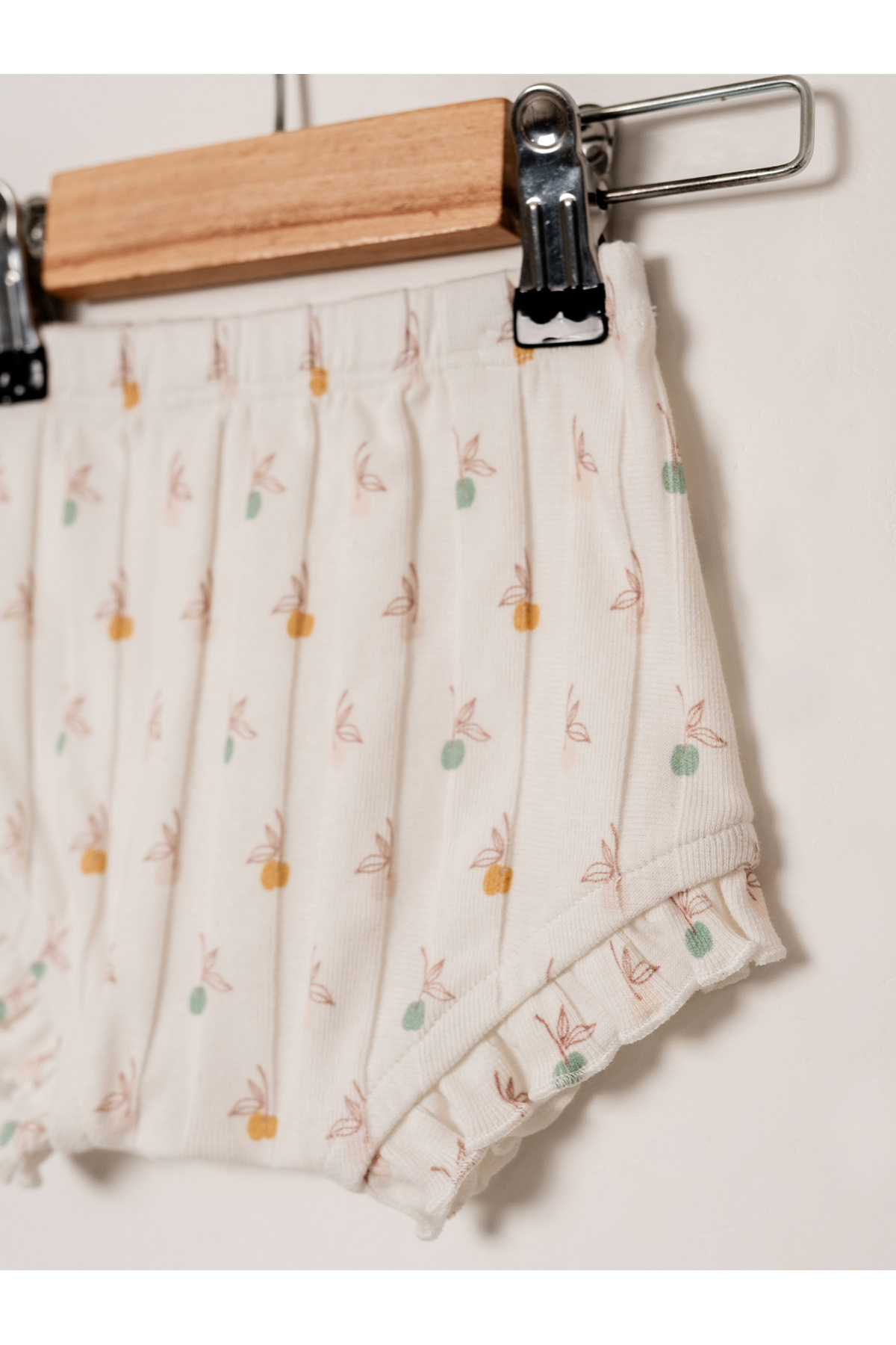 Kidaxi Jakarlı Örmeli Askılı Atlet Şort Bebe Takımı fotoğrafı 3 (önizleme)