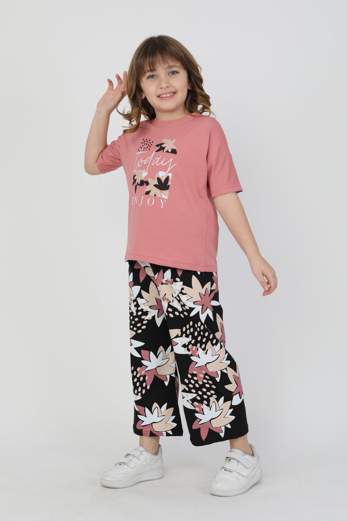 e-çocuk-Today Enjoy Printed Girl's Suit 3
