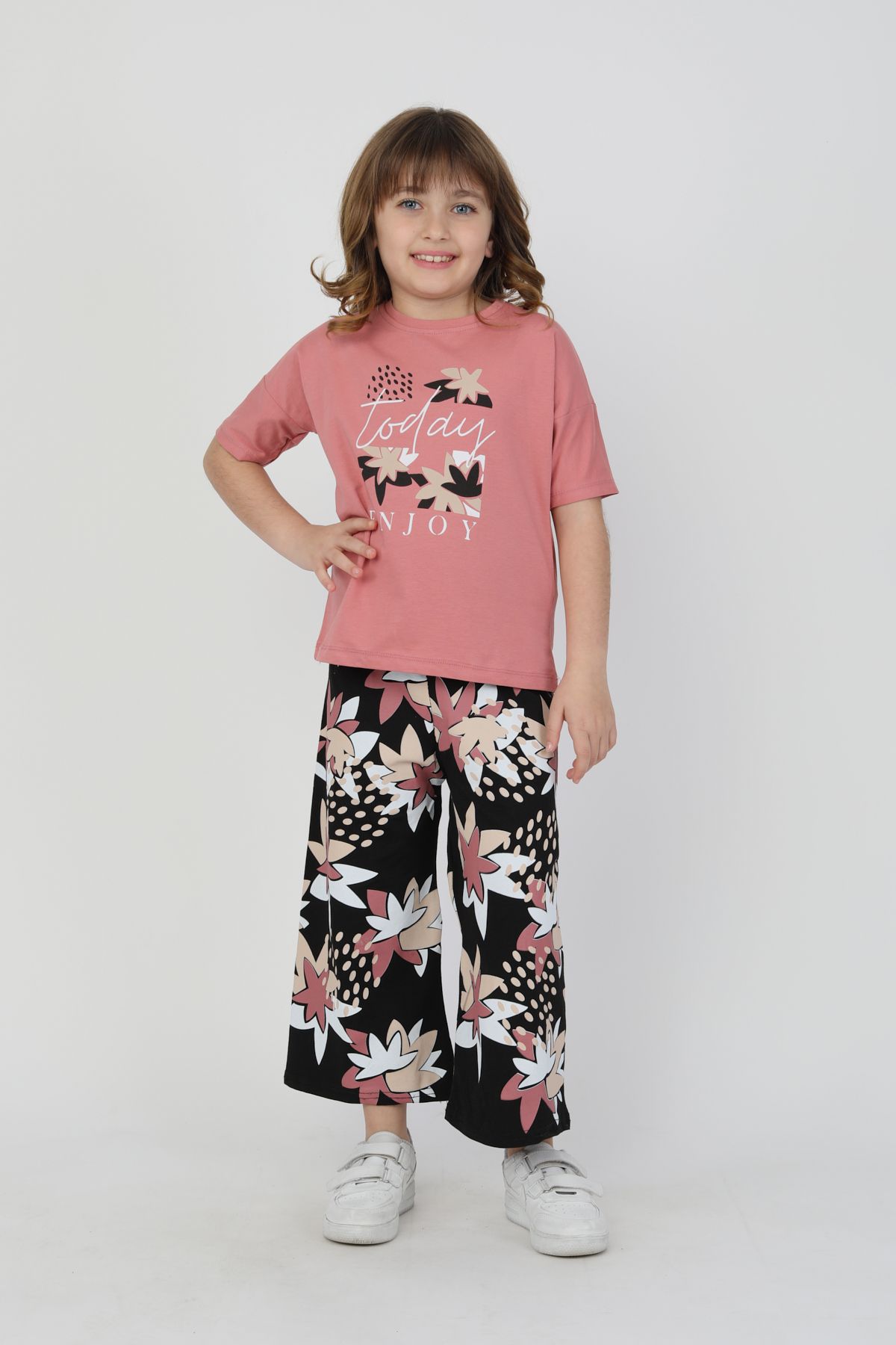 e-çocuk-Today Enjoy Printed Girl's Suit 5