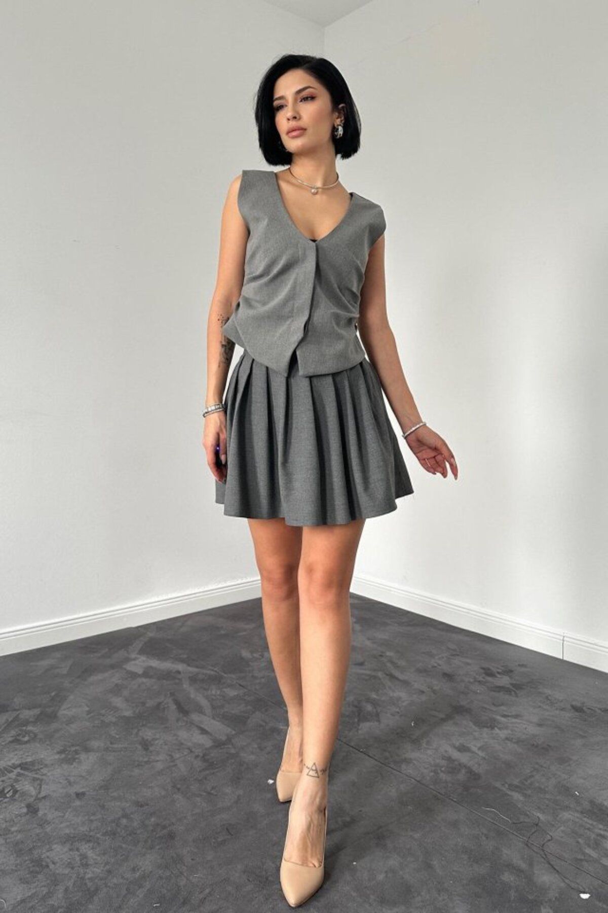 MRA Fashion Gri Pilikaşe Mini Etek