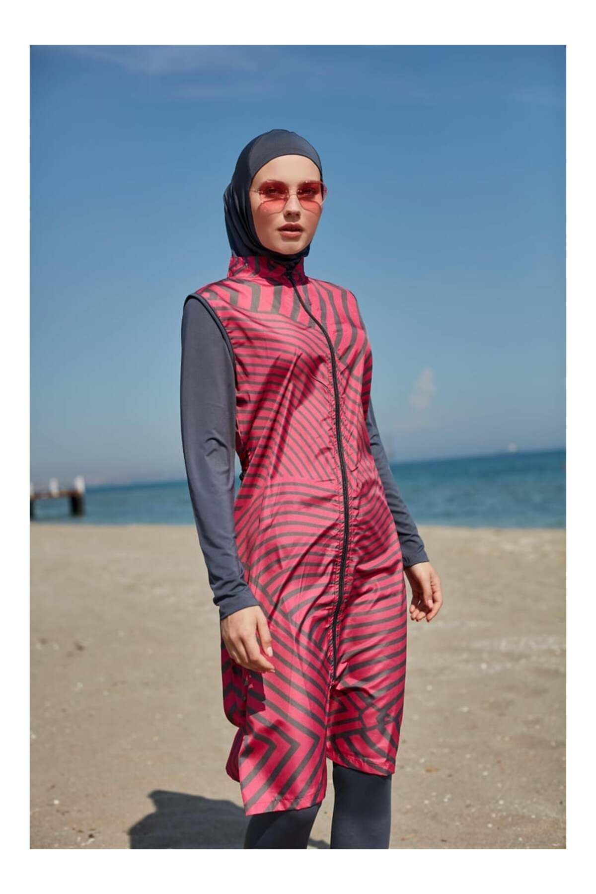 MAYOU-Abstract Patterned Hijab Swimsuit with Lycra Sleeves – Anthracite Fuchsia - Mayou 1