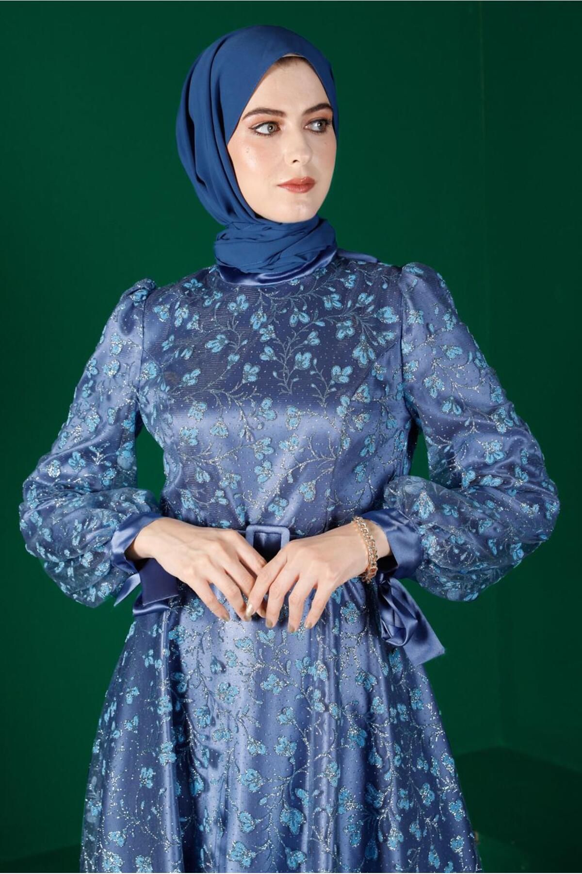 لباس شب کمردار طرح دار گلدار 50266 Alvina