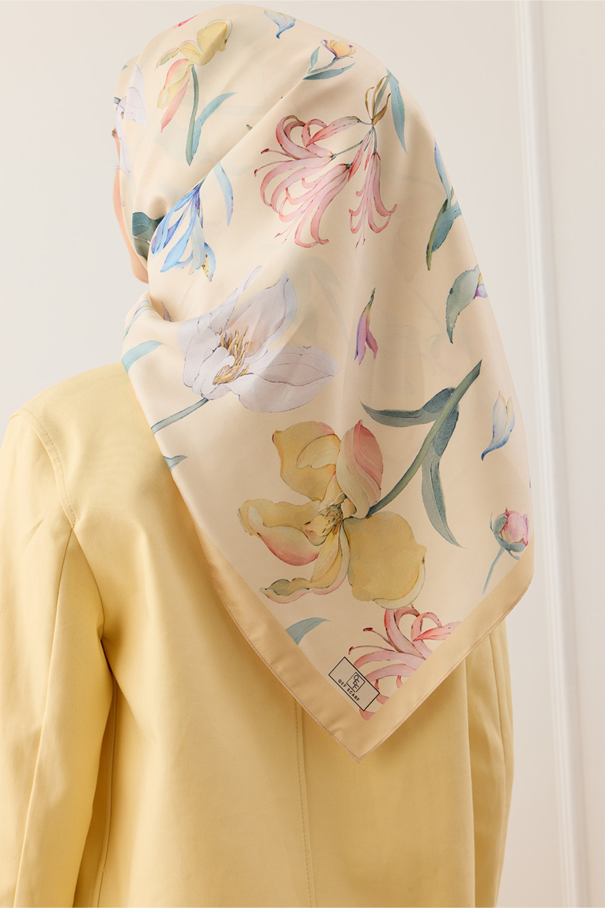 Qef-Twill Silk Scarf - Hera 6