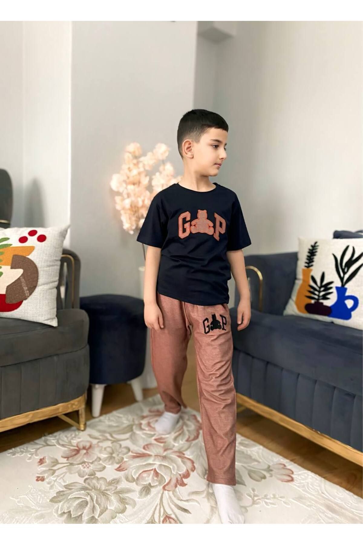 complete the look image