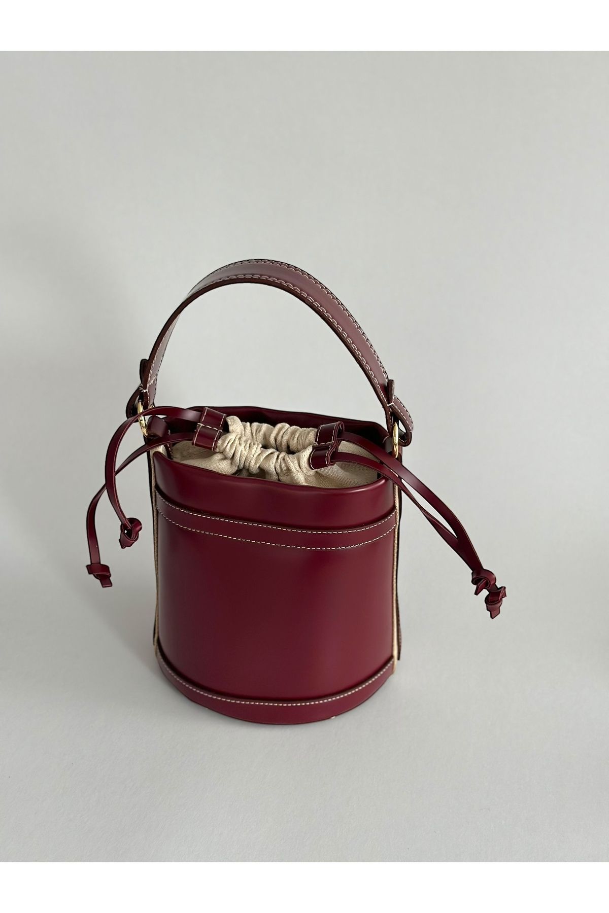 Boutiquehaki-Garmen Drawstring Detailed Bucket Hand and Shoulder Bag 1