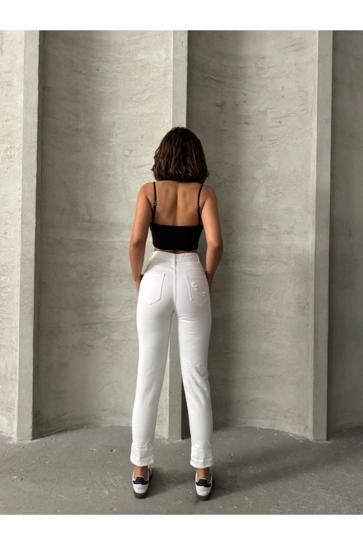 ADA MODA-Mom fit jeans with rips 2