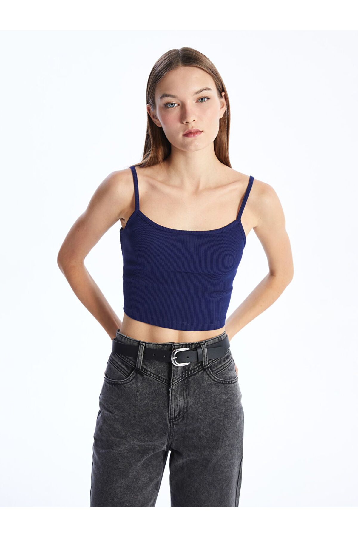 LC Waikiki LCW U Yaka Düz Askılı Kadın Crop