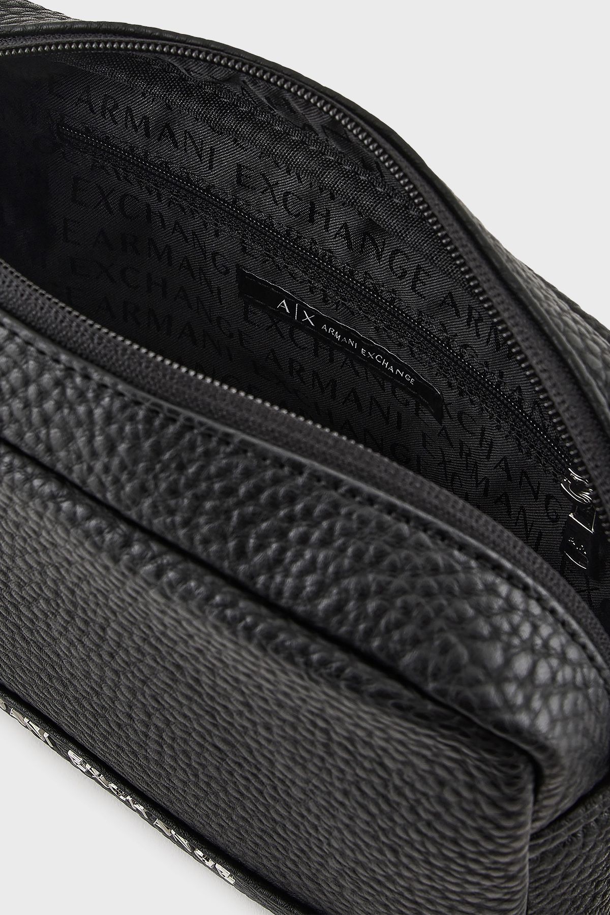 کیف دستی مردانه آرایشی با آرم قابل جابجایی Armani Exchange