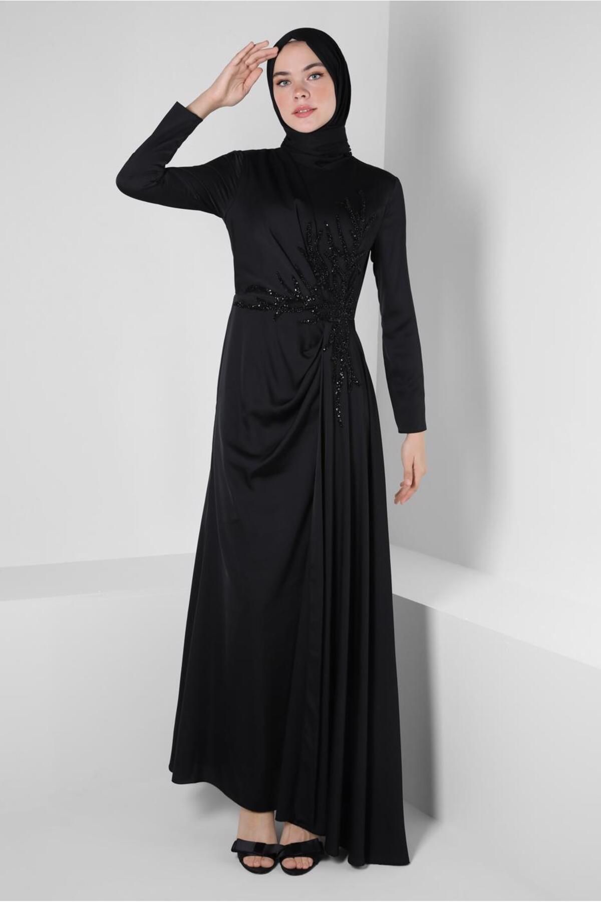 لباس شب ساتن منجوق دوزی 50323 Alvina