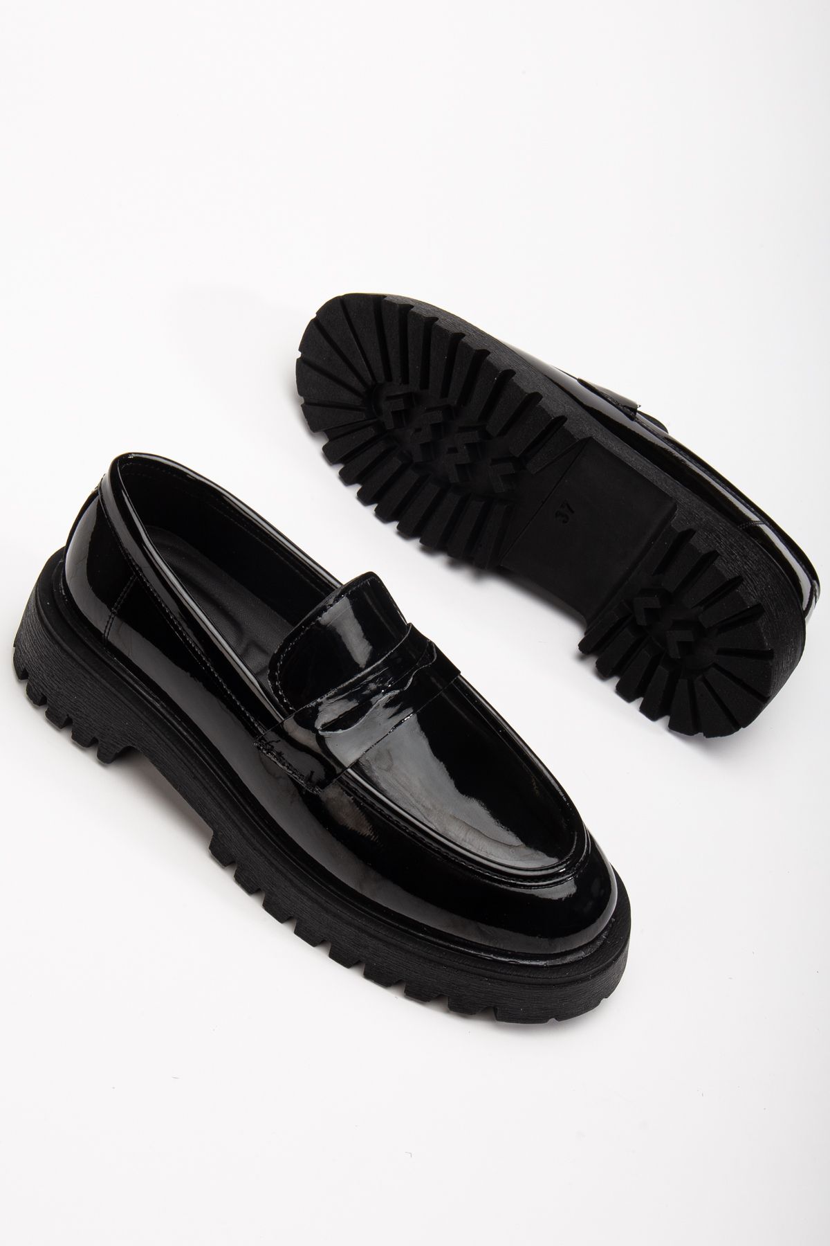 Zegeshoes-Дамски мокасини с черни мокасини с дълги подметки и вериги 3
