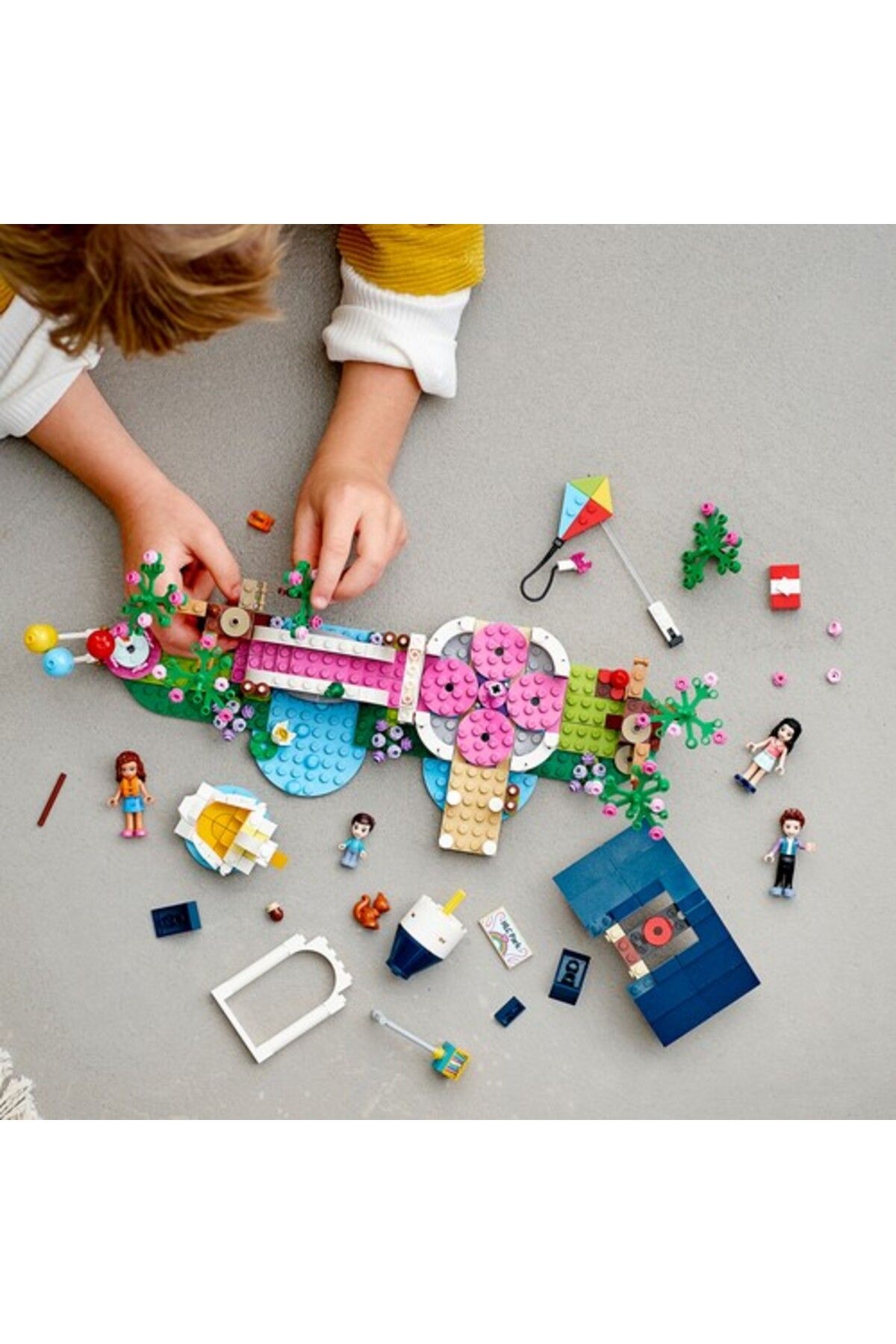 LEGO-Friends 41447 Heartlake City Park 5