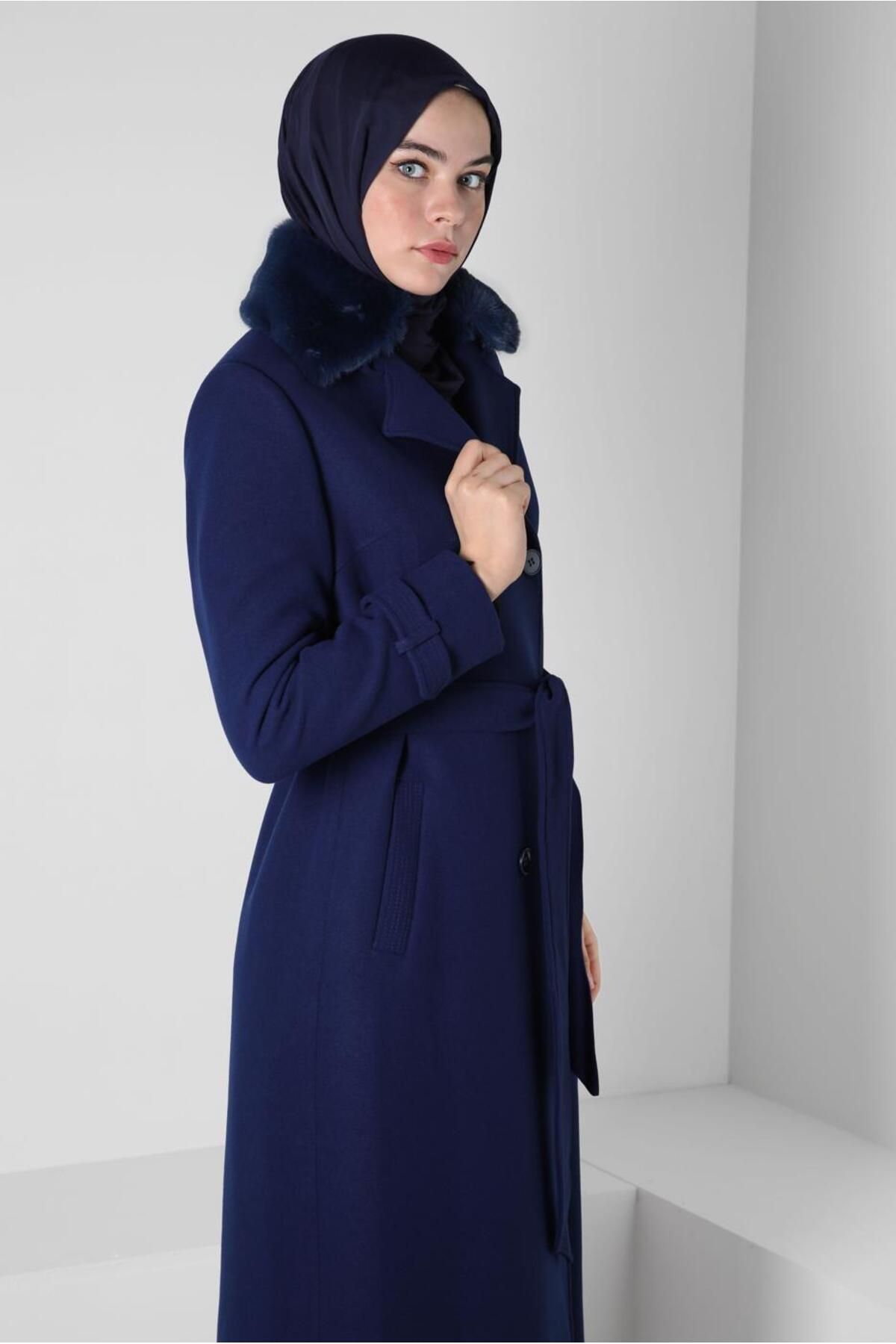کت کمربند خز دار 90414 Alvina
