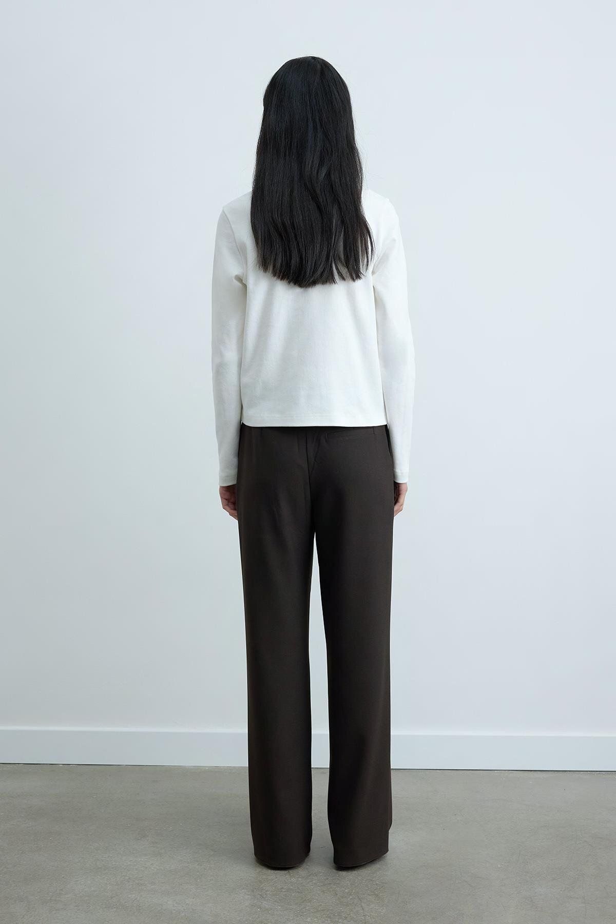 Suud Collection-Ecru Rumi Basic Long Sleeve T-Shirt 7