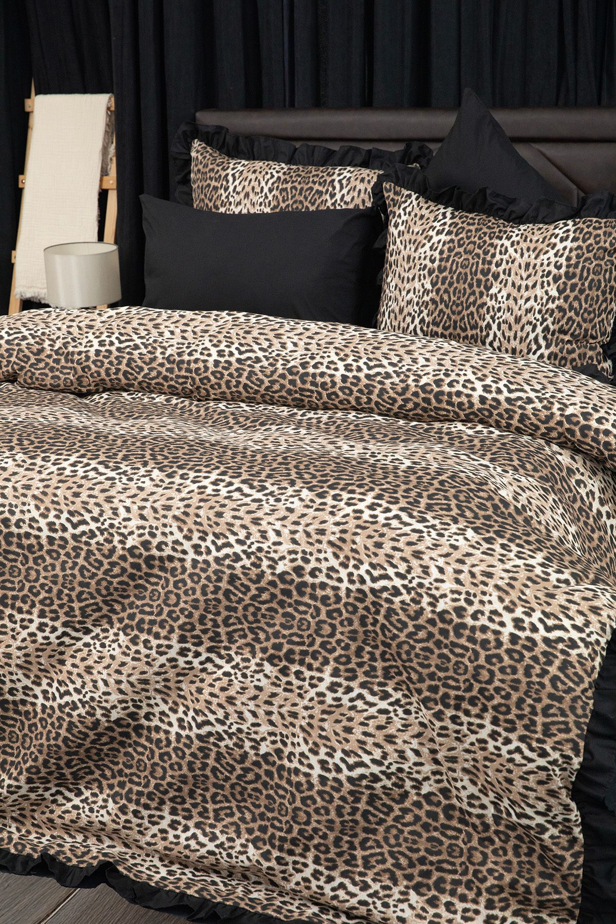 FAVORA-Frilly Leopard Patterned Double Duvet Cover Set with Elastic Sheets 4