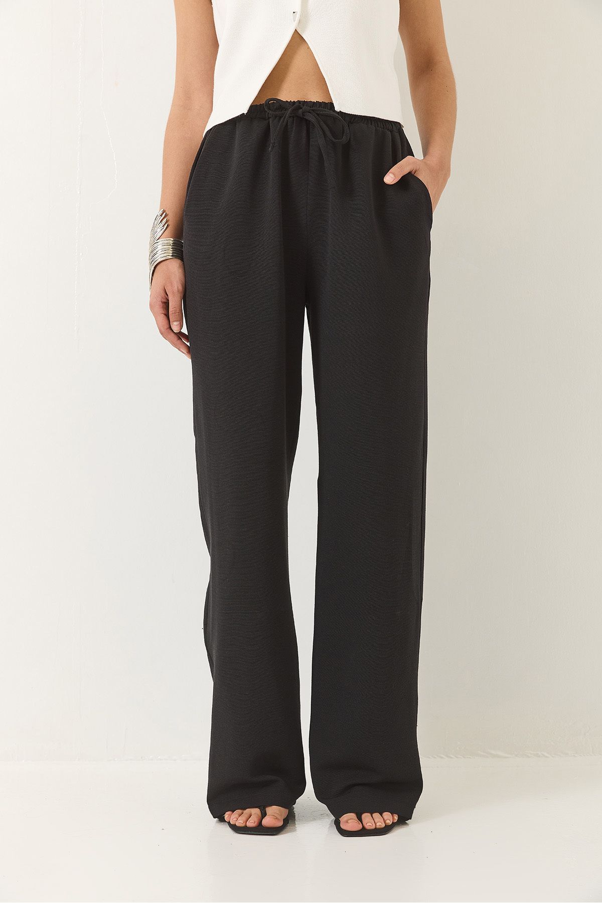 Bianco Lucci-Women's Elastic Waist Pocket Detailed Palazzo Linen Trousers 80182 60271083 5