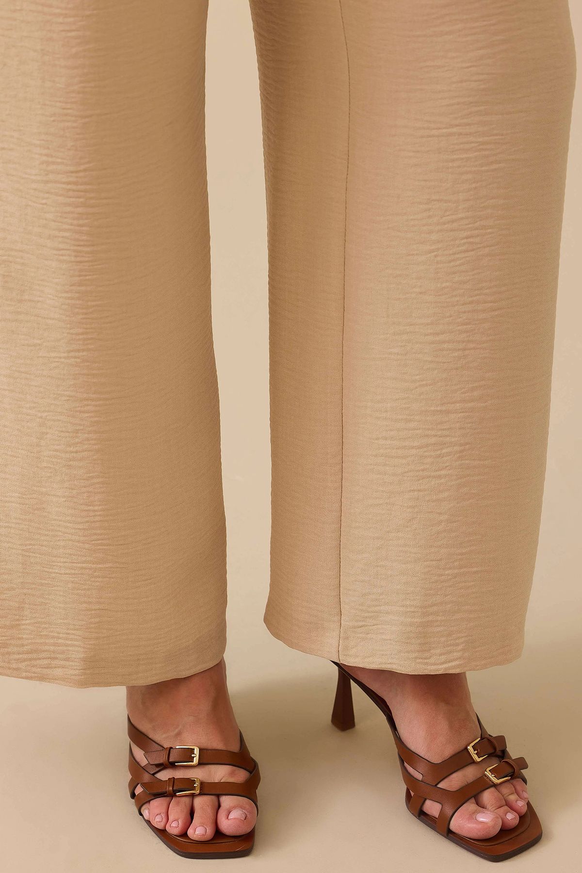 Gala-Xi-Galaxi Women Plus Size Elastic Waist Pocket Relaxed Cut Pants 4013 Beige 3