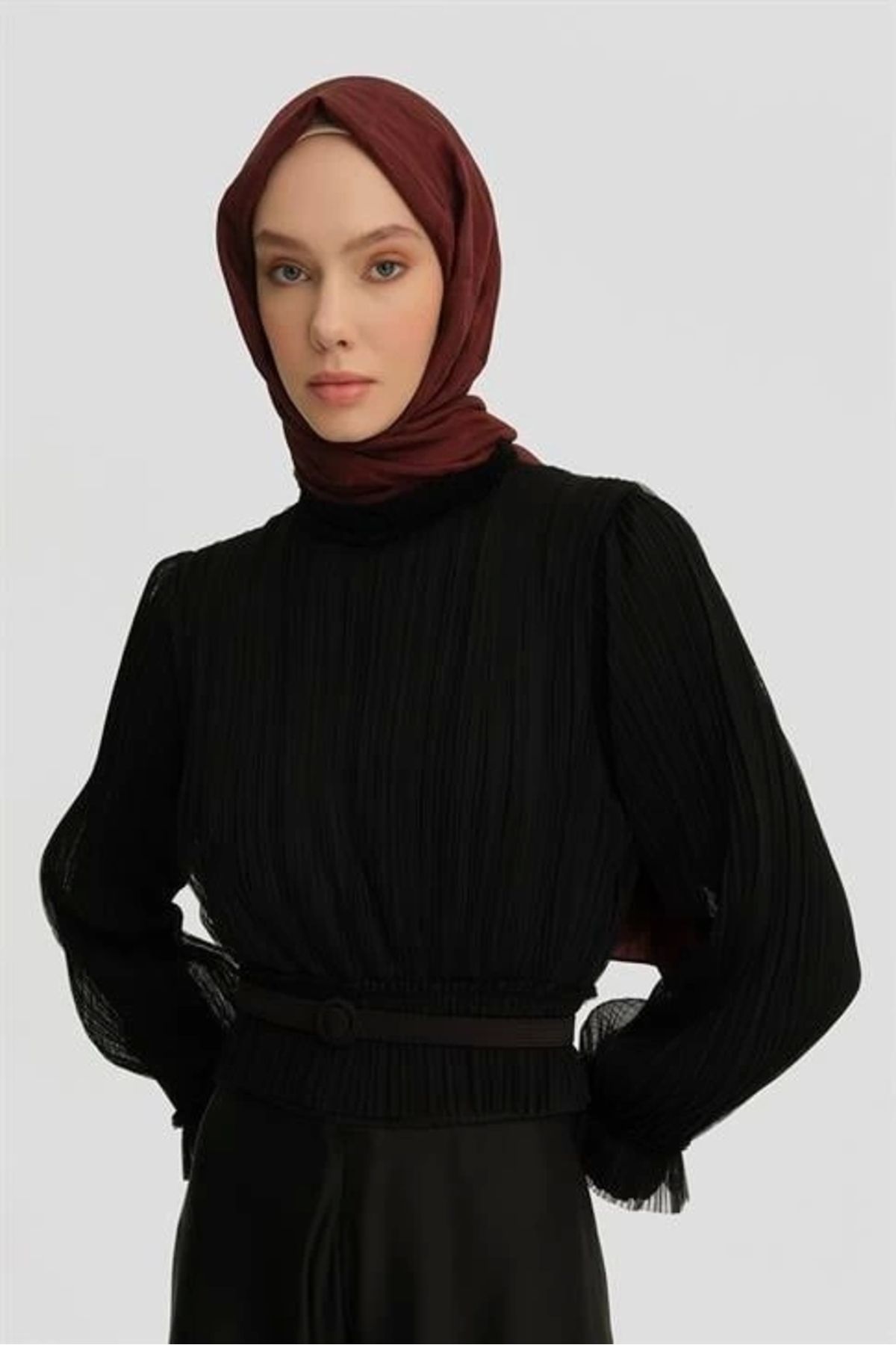 بلوز توری بافتنی 24k3600 مشکی Armine