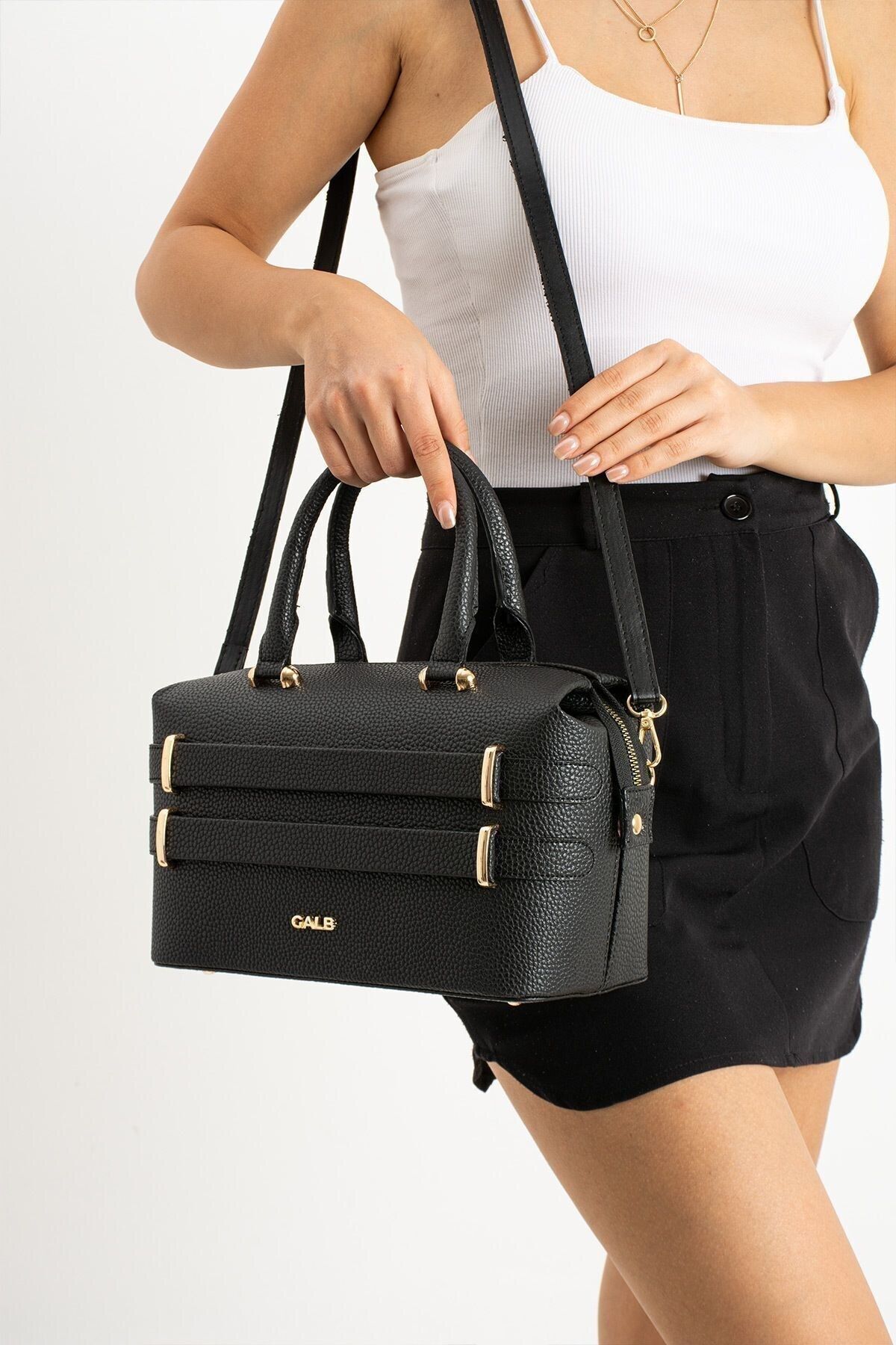 GALB LEATHER-FENDİ-491 حقيبة كتف رياضية كلاسيكية كبيرة الحجم للنساء 4