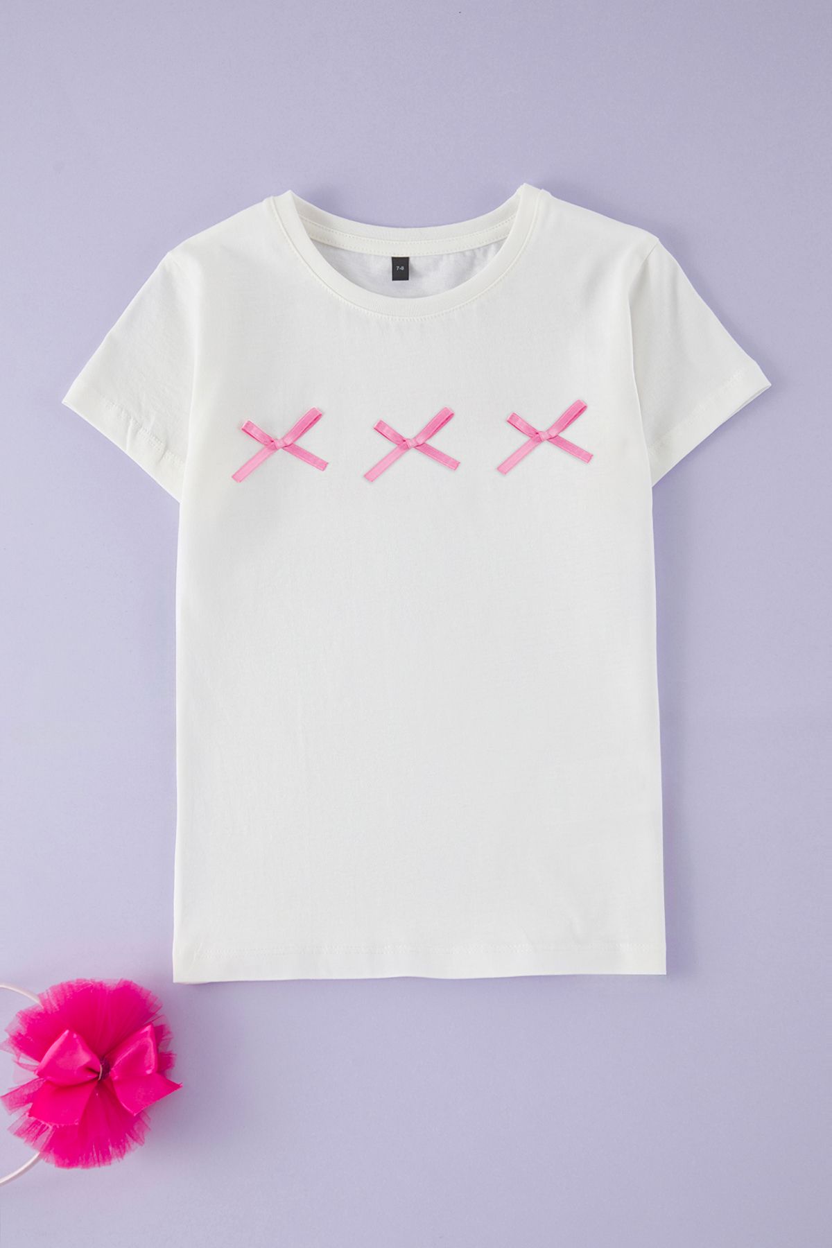 TRENDYOLKIDS-Kurzärmliges Mädchen-T-Shirt mit Baumwollband in Ecru TKDSS25TS00105 2
