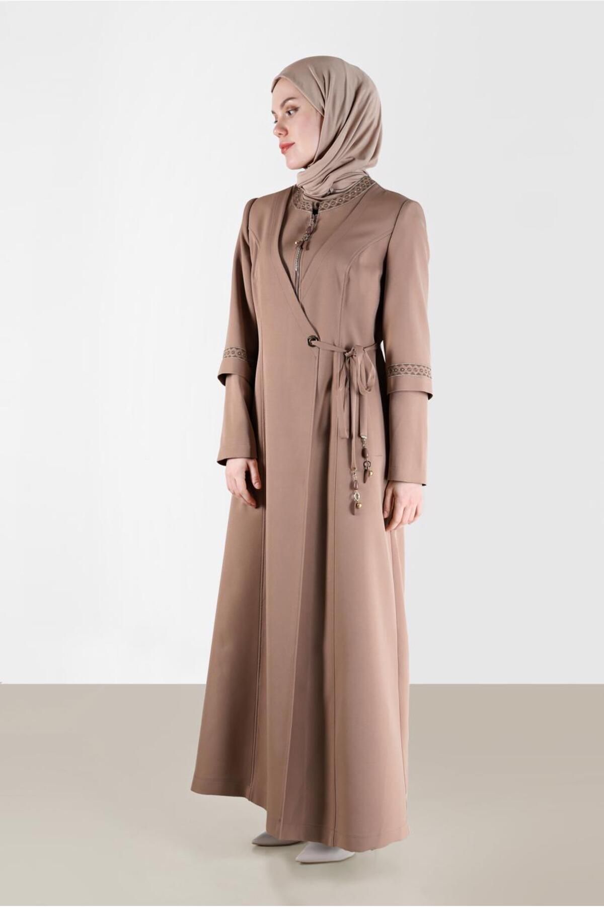 روپوش گلدوزی شده با جزئیات بسته بندی بسته بندی شده 10488 Alvina