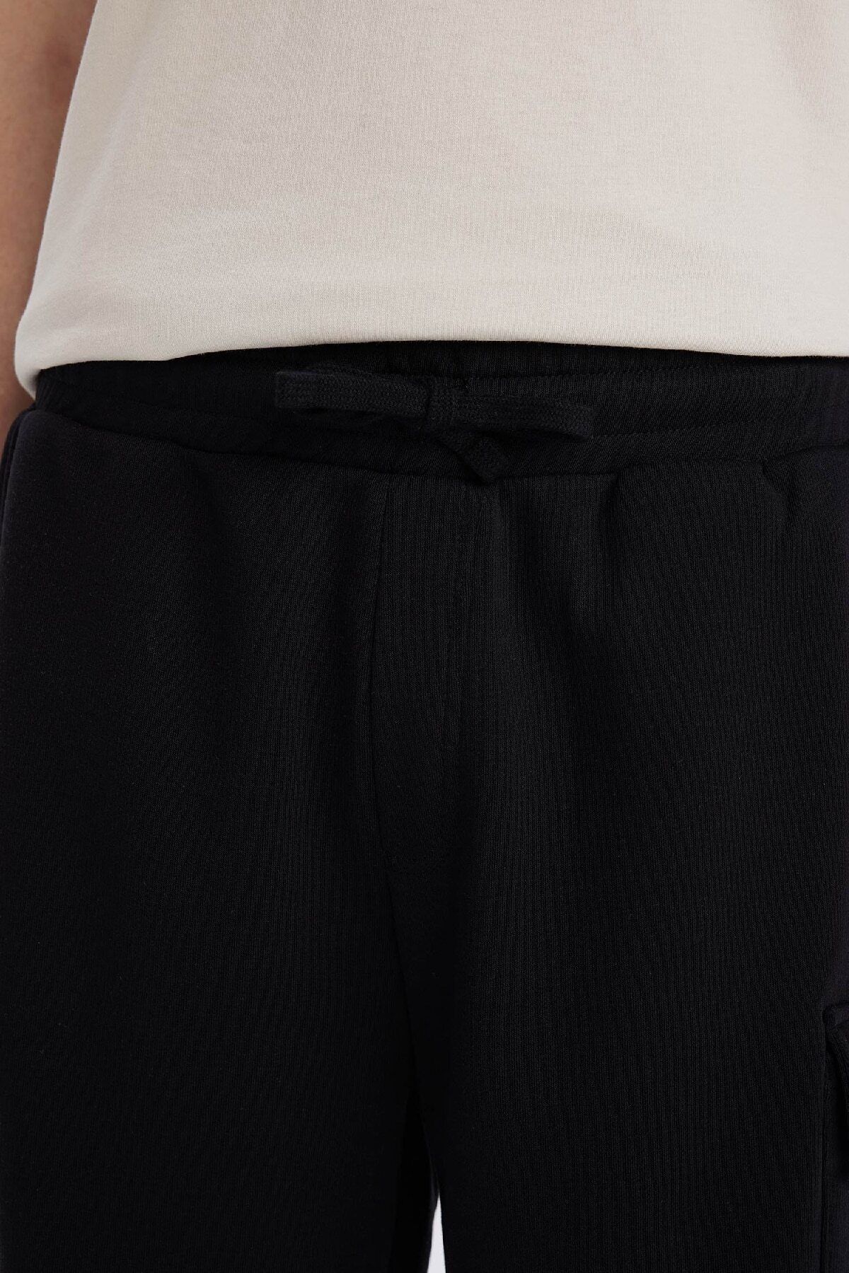 DeFacto-شورت بخصر عادي مع جيب كارجو برباط D9494ax25sm 5