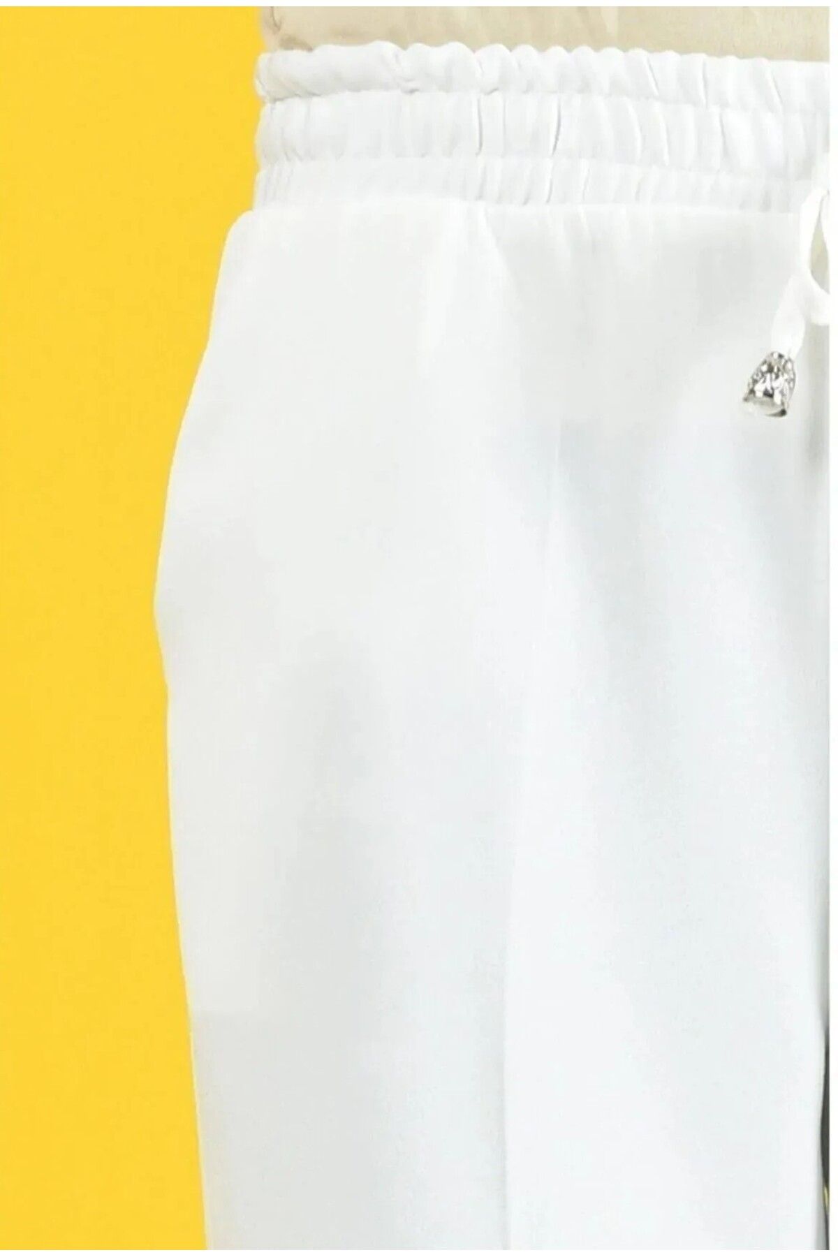 Lotus-Elastic Ultra Comfortable Carrot Cut Fabric Pants 4