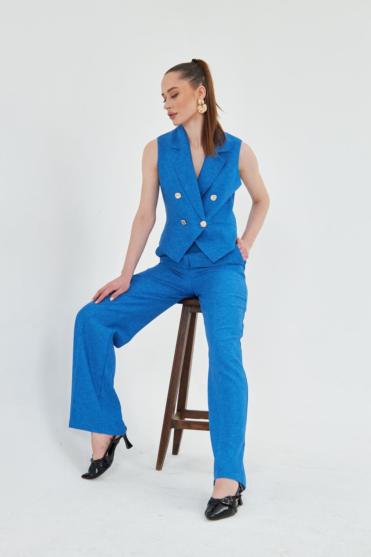 LOVELF-Gold Buttoned Short Vest Suit Saks 6