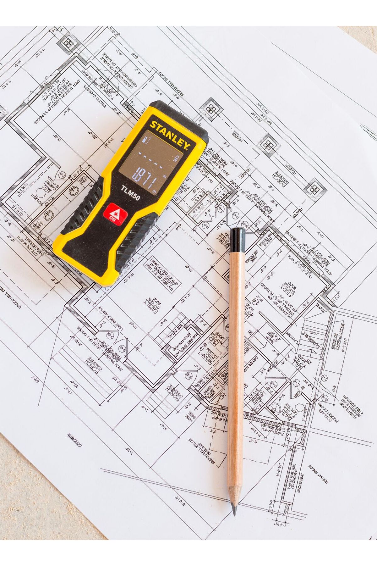Stanley-Compact Laser Measurer - 15m STHT1-77409 3