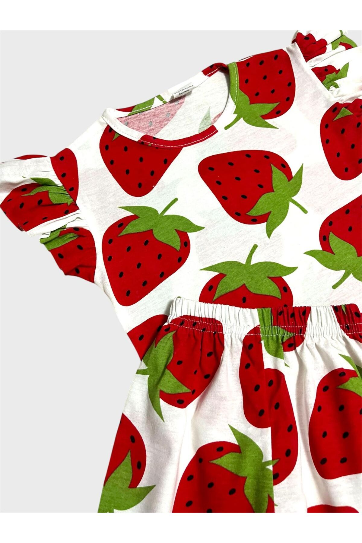 Genel Markalar Kız Çocuk Pamuklu Beyaz Çilek Desenli Kısa Kollu Şortlu Yazlık Pijama Takımı fotoğrafı 3 (önizleme)