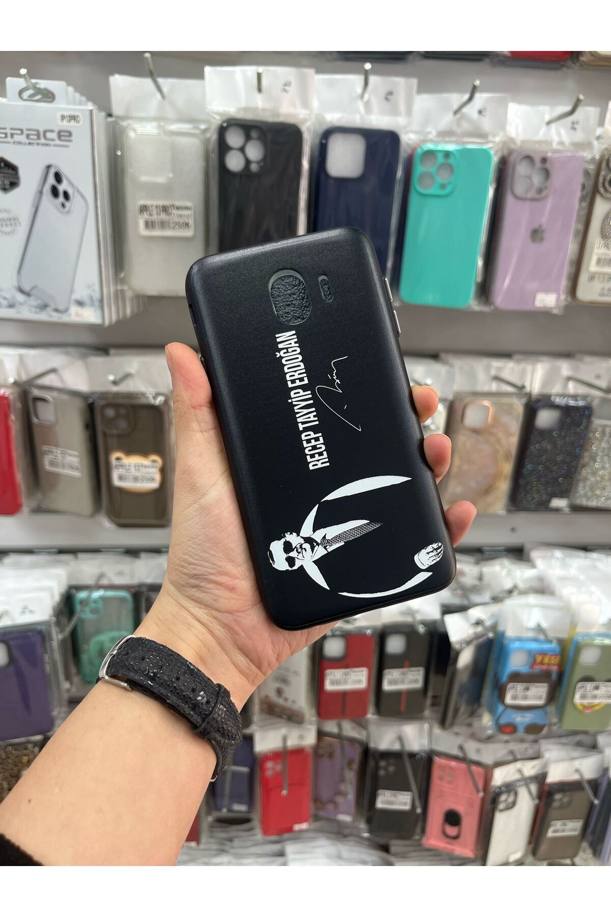 TECNOTREND Galaxy J4 2018 Uyumlu RrTE Desenli Sert Silikon Kılıf