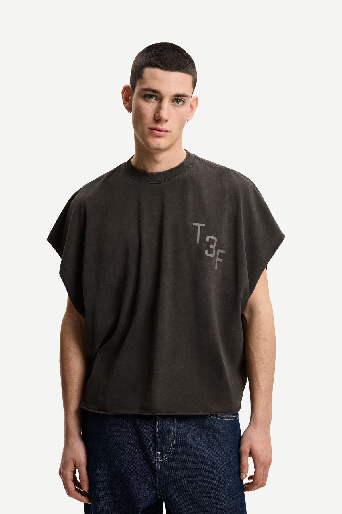 تاپ بدون آستین طرح کارگر Bershka