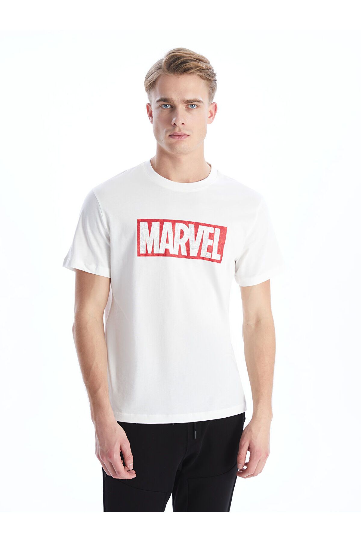 LC Waikiki Bisiklet Yaka Kısa Kollu Marvel Baskılı Penye Erkek Tişört