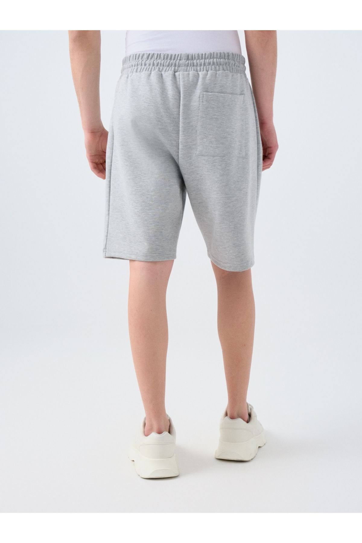 complete the look image