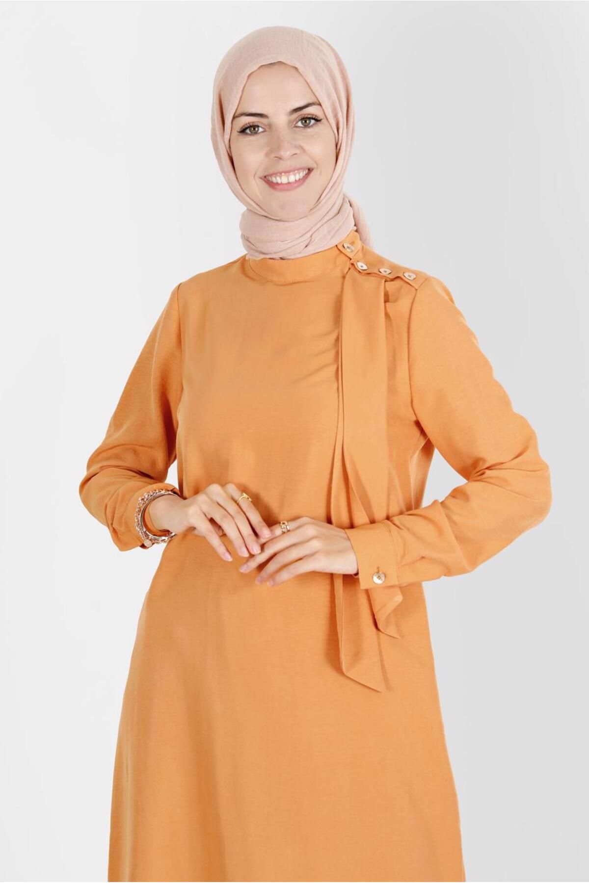 روسری تونیک دکمه دار با جزئیات 42817 Alvina